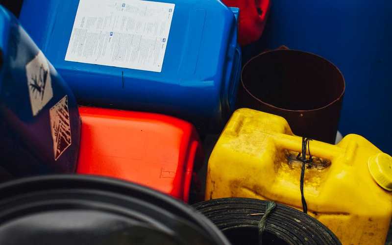 assorted plastic containers